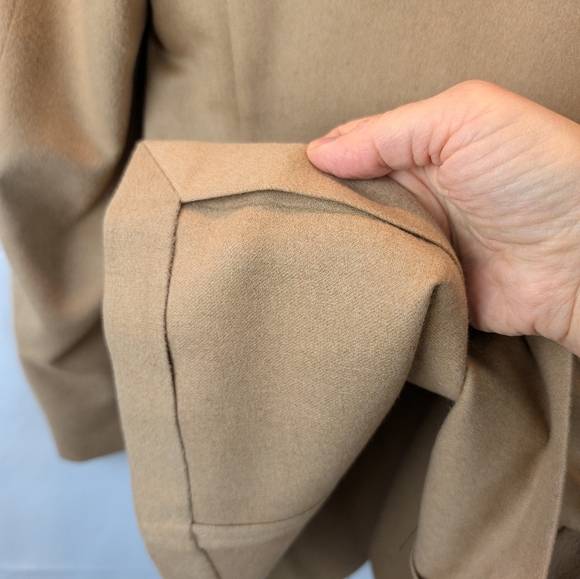 Prada Vintage Camel Hair Classic  Men's Blazer Size 40(IT50) In GUC - Picture 9 of 16